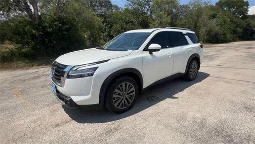2022 Nissan Pathfinder SL 2WD