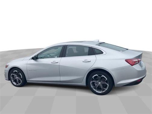 2022 Chevrolet Malibu FWD LT