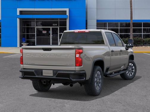 White Sands 2026 Chevrolet Silverado 2500 Custom