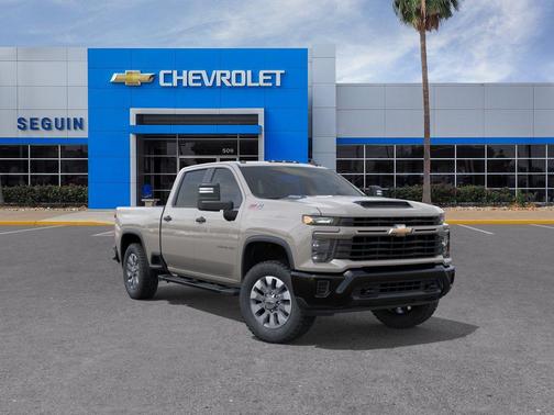 White Sands 2026 Chevrolet Silverado 2500 Custom
