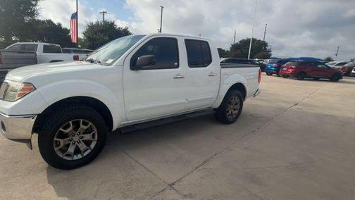 Glacier White 2016 Nissan Frontier SL