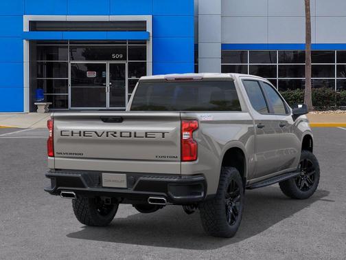 White Sands 2026 Chevrolet Silverado 1500 Custom Trail Boss