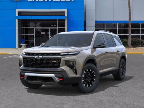 Sandstone Gray 2026 Chevrolet Traverse AWD Z71