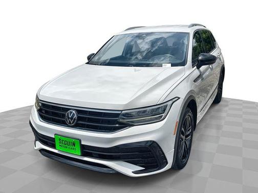 White 2022 Volkswagen Tiguan 2.0T SE R-Line Black