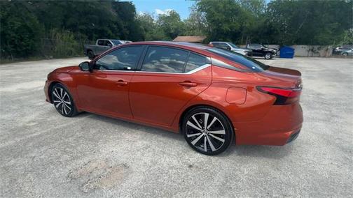 2022 Nissan Altima SR FWD