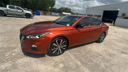 2022 Nissan Altima SR FWD