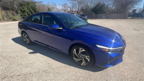 2025 Hyundai ELANTRA SEL