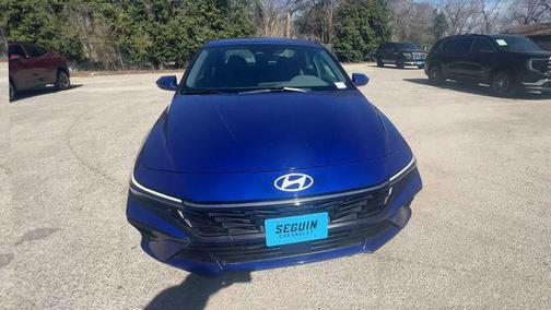 2025 Hyundai ELANTRA SEL