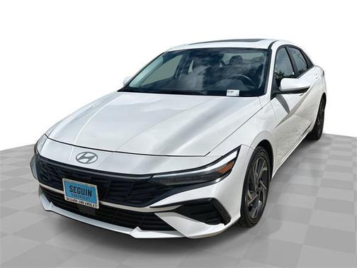 2025 Hyundai ELANTRA SEL
