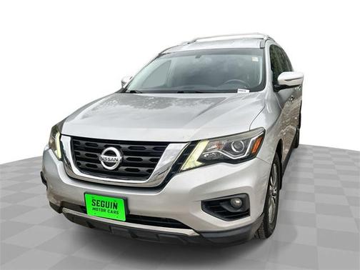 2018 Nissan Pathfinder SV
