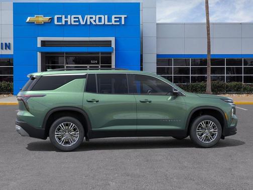 Trillium Green Metallic 2027 Chevrolet Traverse LT