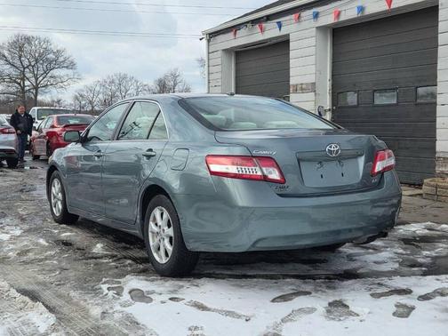 2010 Toyota Camry LE