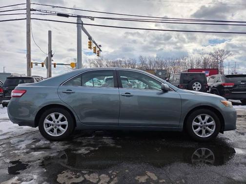 2010 Toyota Camry LE