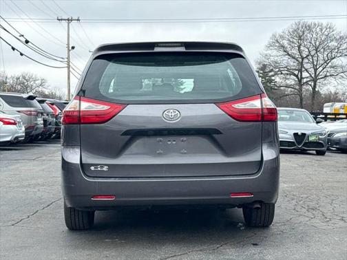 2015 Toyota Sienna L