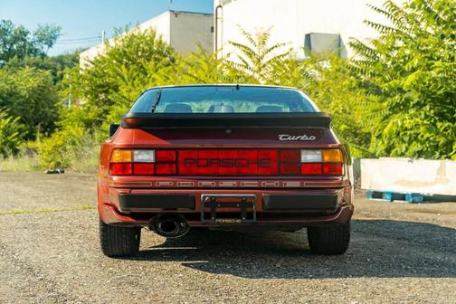 1986 Porsche 944 Turbo 2dr Hatchback