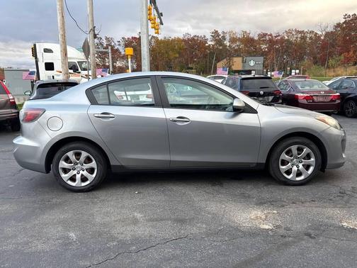 2013 Mazda Mazda3 i SV