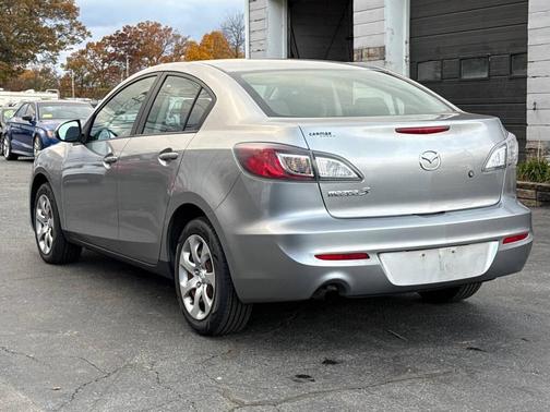 2013 Mazda Mazda3 i SV
