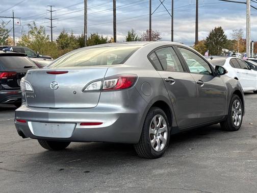 2013 Mazda Mazda3 i SV