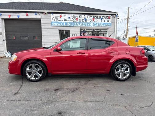 2011 Dodge Avenger Lux