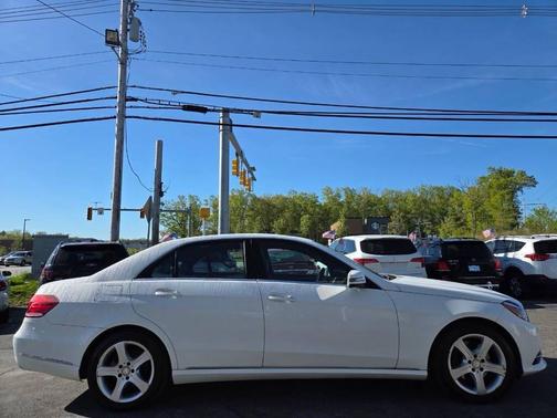 White 2015 Mercedes-Benz E-Class E 350 4MATIC AWD 4dr Sedan