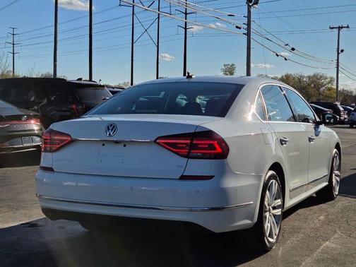 Pure White 2017 Volkswagen Passat 1.8T SEL Premium