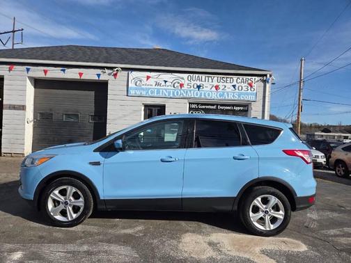White Platinum Metallic Tri-Coat 2015 Ford Escape SE