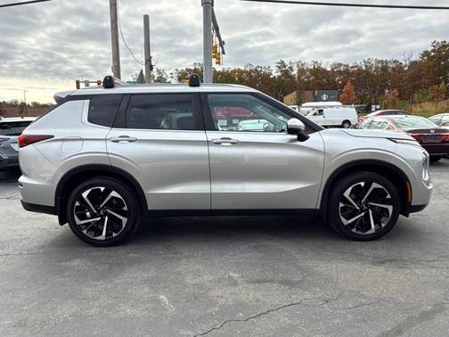 2022 Mitsubishi Outlander ES 2.5 S-AWC