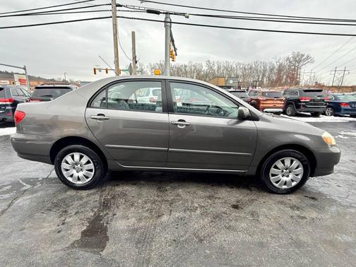 2004 Toyota Corolla LE