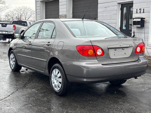 2004 Toyota Corolla LE