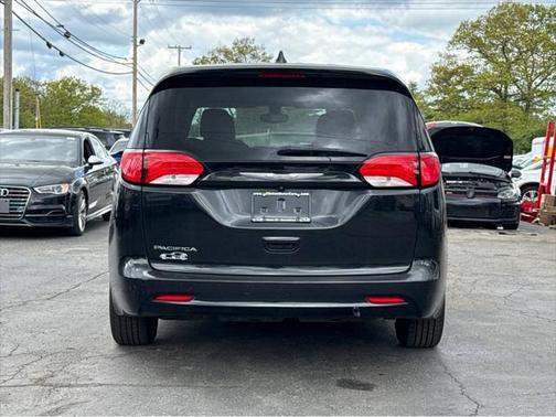 2017 Chrysler Pacifica Touring