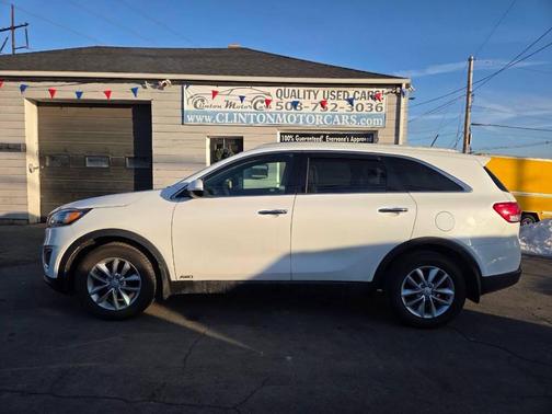 2016 Kia Sorento LX