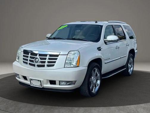 White Diamond 2007 Cadillac Escalade Sport