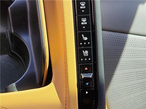 2025 Chevrolet Corvette Stingray w/2LT