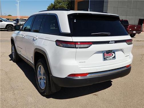 2025 Jeep Grand Cherokee Laredo