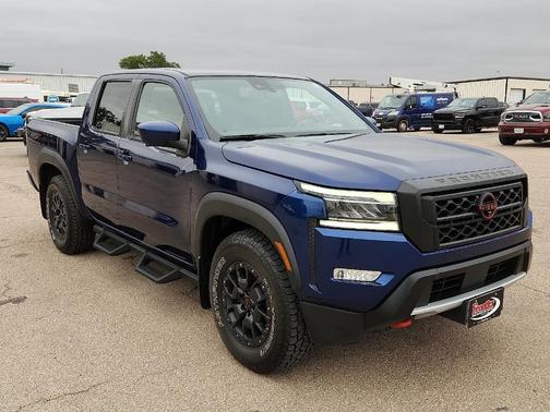 Deep Blue Pearl 2022 Nissan Frontier PRO-X