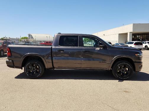 Granite Crystal Clearcoat Metallic 2026 RAM 1500 Big Horn/Lone Star