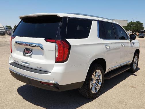 White 2023 GMC Yukon SLT