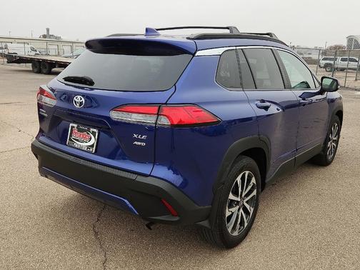2024 Toyota Corolla Cross XLE