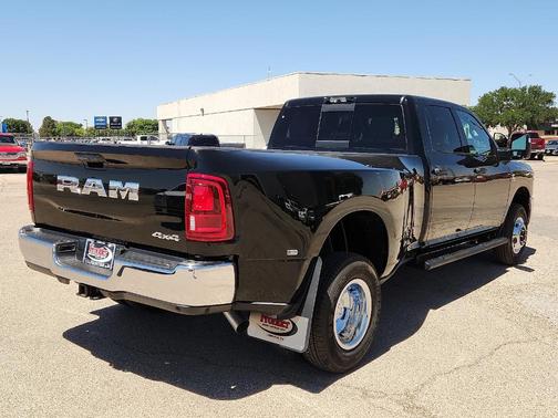 Diamond Black 2026 RAM 3500 Tradesman