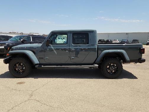 Anvil Clearcoat 2026 Jeep Gladiator Sport