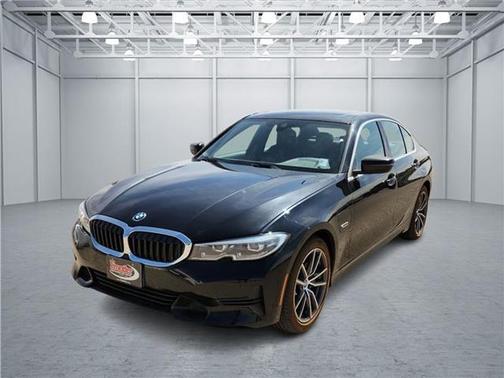 2022 BMW 330e 330e