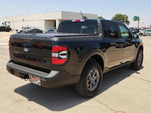 Shadow Black 2025 Ford Maverick XLT