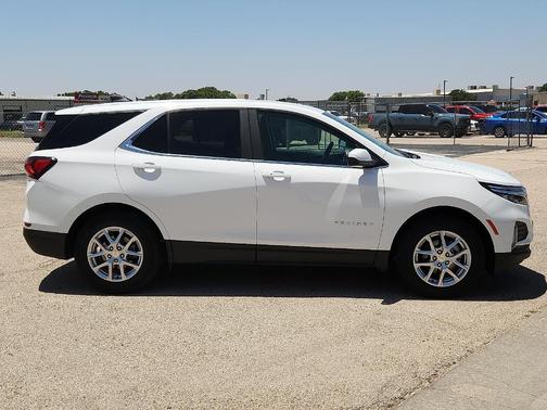White 2024 Chevrolet Equinox 1LT