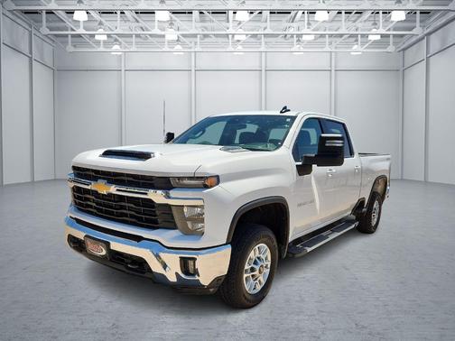 Summit White 2025 Chevrolet Silverado 2500 LT