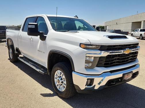 Summit White 2025 Chevrolet Silverado 2500 LT