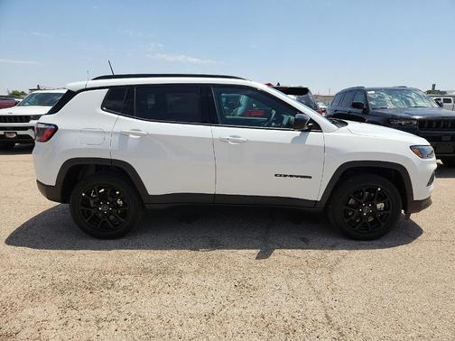 Bright White Clearcoat 2026 Jeep Compass Latitude