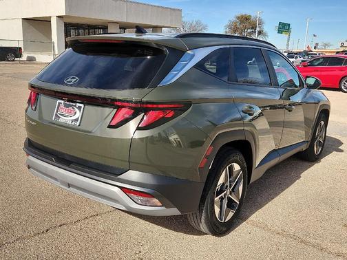 2025 Hyundai TUCSON SEL