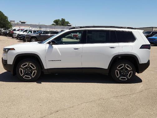 Bright White Clearcoat 2026 Jeep Cherokee LAREDO/LIMITED