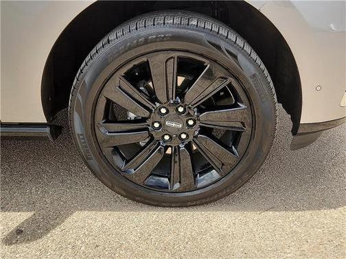 Silver Radiance 2023 Lincoln Navigator L Black Label