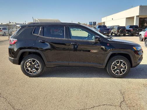 2026 Jeep Compass Trailhawk